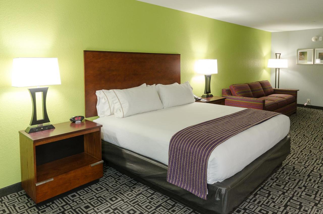 Holiday Inn Express Hickory - Hickory Mart By Ihg Εξωτερικό φωτογραφία