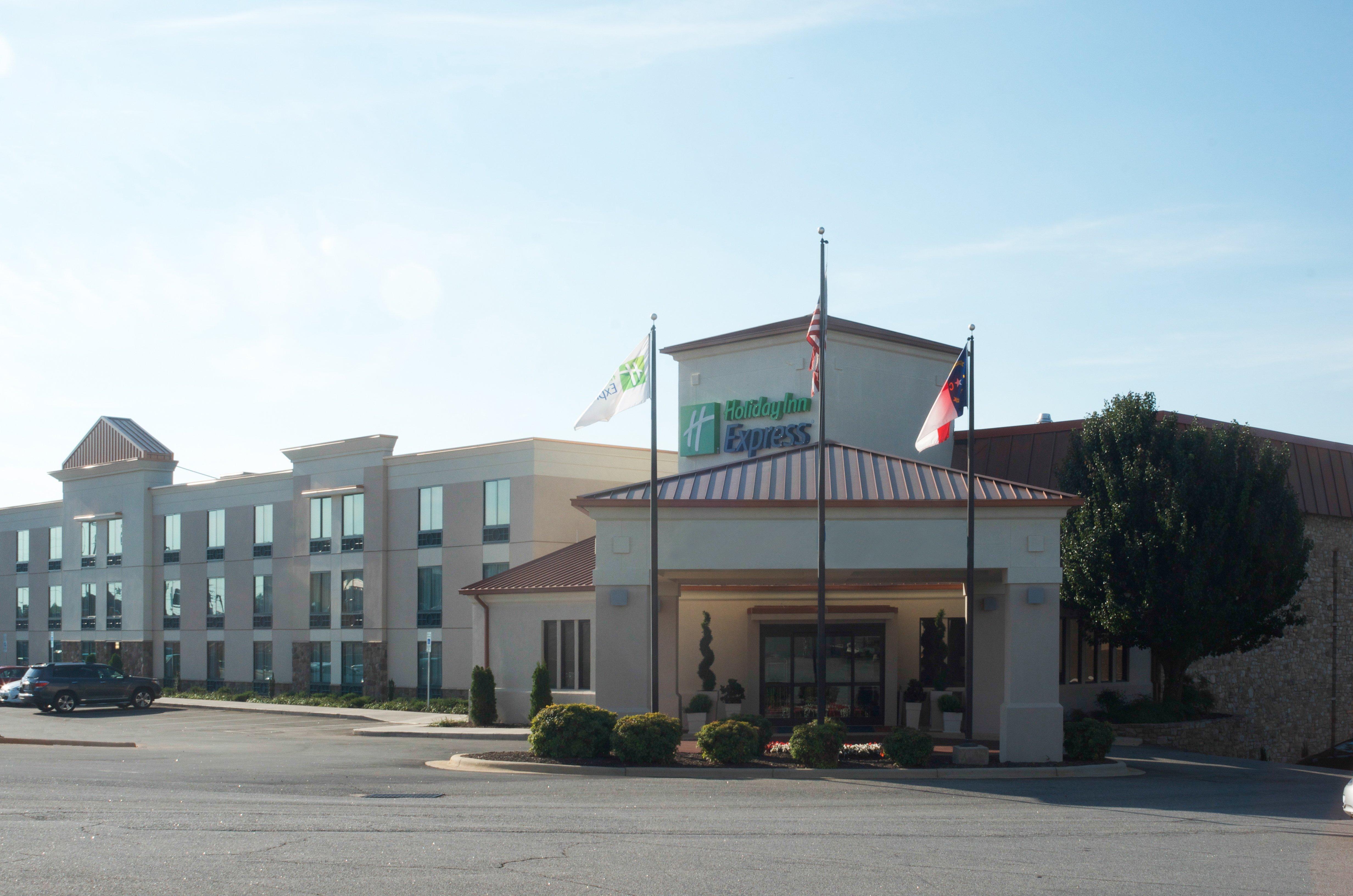 Holiday Inn Express Hickory - Hickory Mart By Ihg Εξωτερικό φωτογραφία